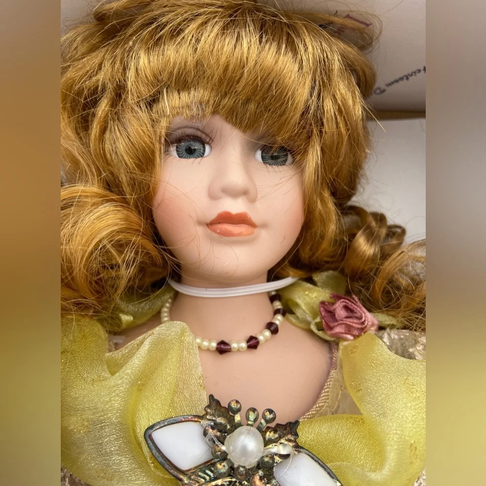 NWOT Meet “Jasmine” She’s StrawberryBlond,HazelEyes, PorcelainSkin,StunningDoll🎄